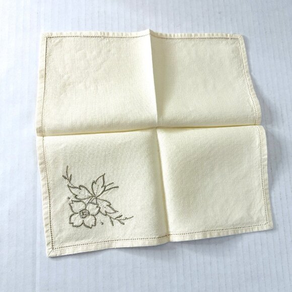 VTG 1940s Embroidered Linen Cloth Napkins (3) Handmade Floral Ivory Granny Core - Picture 7 of 11